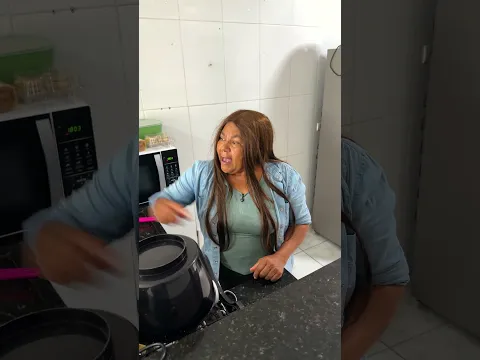 MINHA MÃE FARMOU MUITA AURA