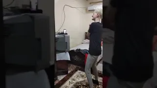 لما تكون بتصور فيديو تيك توك وابوك يدخل عليك احمد جمال 