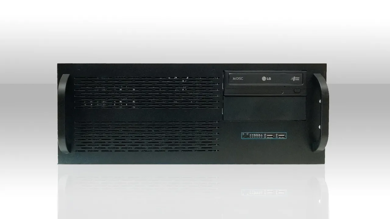 RMC9430 - Rackmount PC with 8 x drive bays and 7 expansion slot in a 4U 15.25" depth chassis
