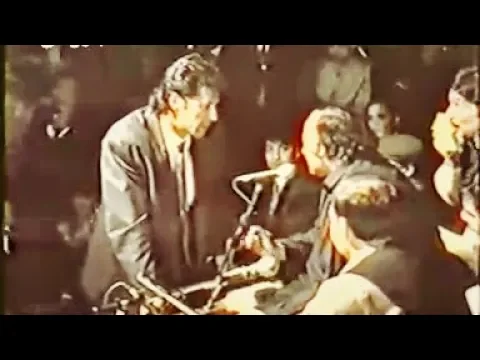 Download MP3 Rare Footage of Imran Khan Requesting Ustaad Nusrat Fateh Ali Khan for  \