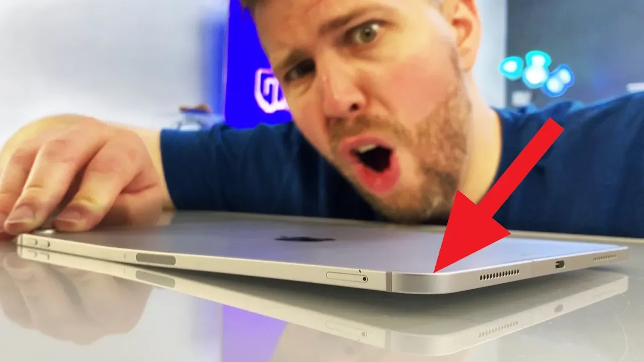 Hello, This video shows how to quickly replace the iPad mini lcd screen. This video covers the iPad . 