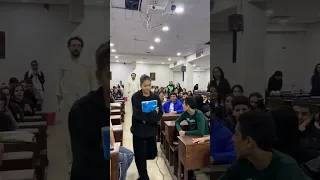 نظرات البنت تشرح كل شيء  نظرات البنت تشرح كل شيء