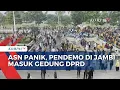 Download Lagu Ricuh Demo DPRD Jambi, Pejabat Kocar-Kacir Saat Massa Dobrak Masuk Gedung