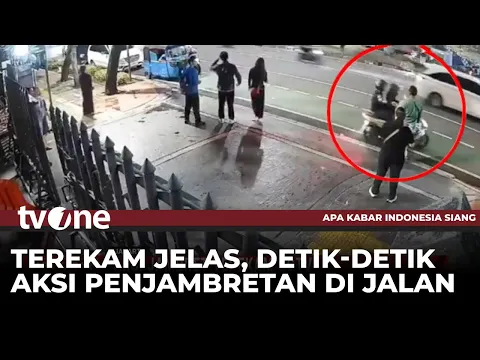 Aksi Penjambretan di Depan Gereja Katedral Terekam CCTV