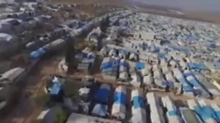 أنشودة حزينة و صوت جميل يا رب الأرباب لاجئ على الباب سوريا أدلب حلب درعا 