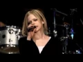 Download Lagu Avril Lavigne   Live Paris 06 07 2004   06   Freak Out