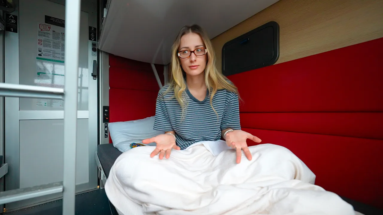 TRAIN COUCHETTE