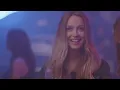 Tyler Farr - A Guy Walks Into a Bar (Official Video)