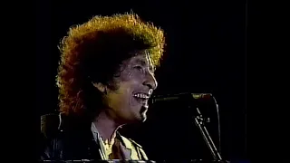 Bob Dylan - Farm Aid 9/22/85 - Trust Yourself + Maggie's Farm HQ Stereo