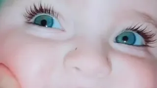 شفتك قمر طالع ام عيون خضر 