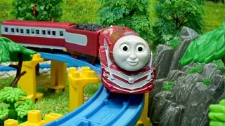 Download Thomas dan Teman Kereta Mainan Jembatan Perakitan MP3