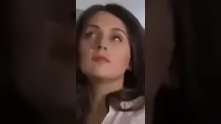 رجل يمسك بزاز 