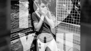 لسه شايلك جوه قلبي لسه فاكرك مش ناسيكي 