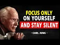 Download Lagu Als je je op jezelf concentreert en stil blijft, valt alles op zijn plaats - Carl Jung