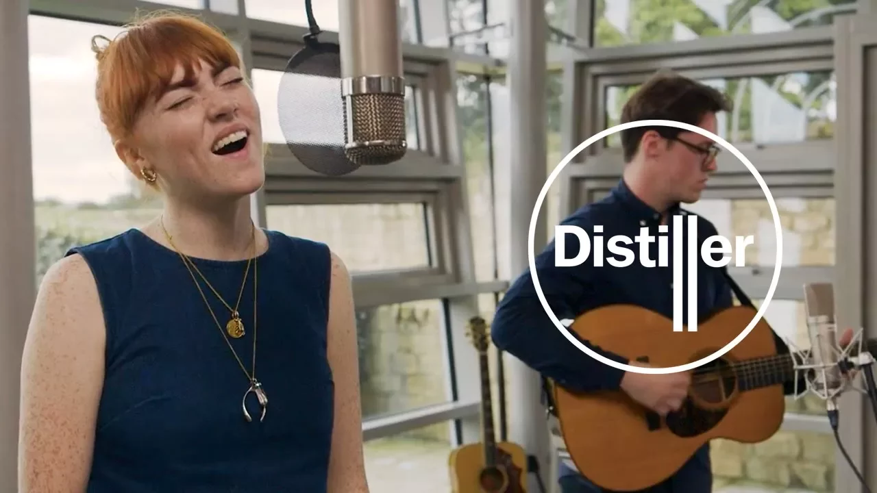 Chloe Howl