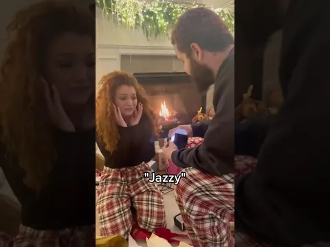 ‏هي البنت الغريبة كانت عم تفتح أخطر صندوق في العالم وفجأة !! صدمة👀😰