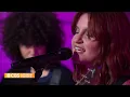 Saturday Sessions: Muna performs "Kind of Girl"