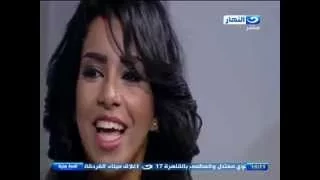لقمة هنية دندنة ريم وغنائها اغنية الاماكن كلها اثناء طبخها في لقمة هنية مع علاء الشربيني 