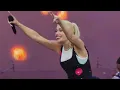 Download Lagu Gwen Stefani - Rich Girl (Prague Rocks 21/06/23)