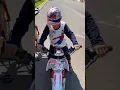 Download Lagu Hampir jatuh‼️😱 Bocil ini naek motor trail motocross listrik #shorts #motocross #viral