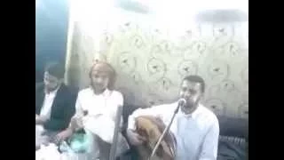 حمود السمه جديد     مع الاسف بعت روحي لك  انت ظرتك بس طال الانتظار دندنها