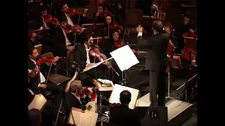 سمفونية عجيبة وغريبة ملحمة خرمشهر مقطع من روائع المايسترو مجيد إنتظامي ارجو ان تنال إعجابكم 