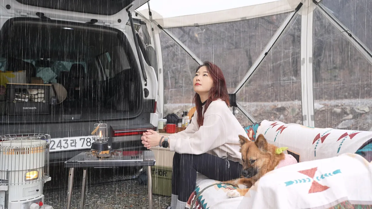 하루종일 내리는 비☔️ 눈❄️ 바람🌪️ 극과 극을 오가는 차박 캠핑 / 마지막 폭설캠핑 / 난로 오븐 피자와 파스타에 혼술 못참지 / 양양 오색장군바위 캠핑장 サムネイル