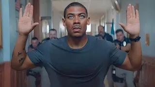 مدينة كل ضباط الشرطة الى فيها فاسدين فبيقرر شاب محترف فى الفنون القتالية يعاقبهم 