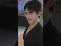 別人穿書忙著討好女主，他穿成大反派卻專門惹高冷白富美生氣！只因天命反派系統能把女神怒氣變成獎勵，隨便看兩眼美腿就賺兩千反派值！他索性當場甩了白富美，還要她歸還所有禮物！