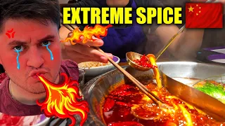 第一次吃中国火锅：挑战极致辣味