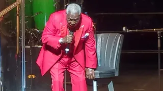 EDDIE LEVERT O JAYS COLLAPSE ON STAGE Pray For Our LEGENDS