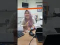 saudara diduga kelaparan seekor monyet berukuran besar turun ke pemukiman warga