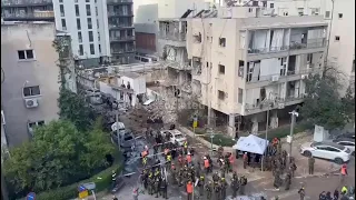 Moradores de Tel Aviv relatam choque com míssil iraniano atingindo prédio vizinho