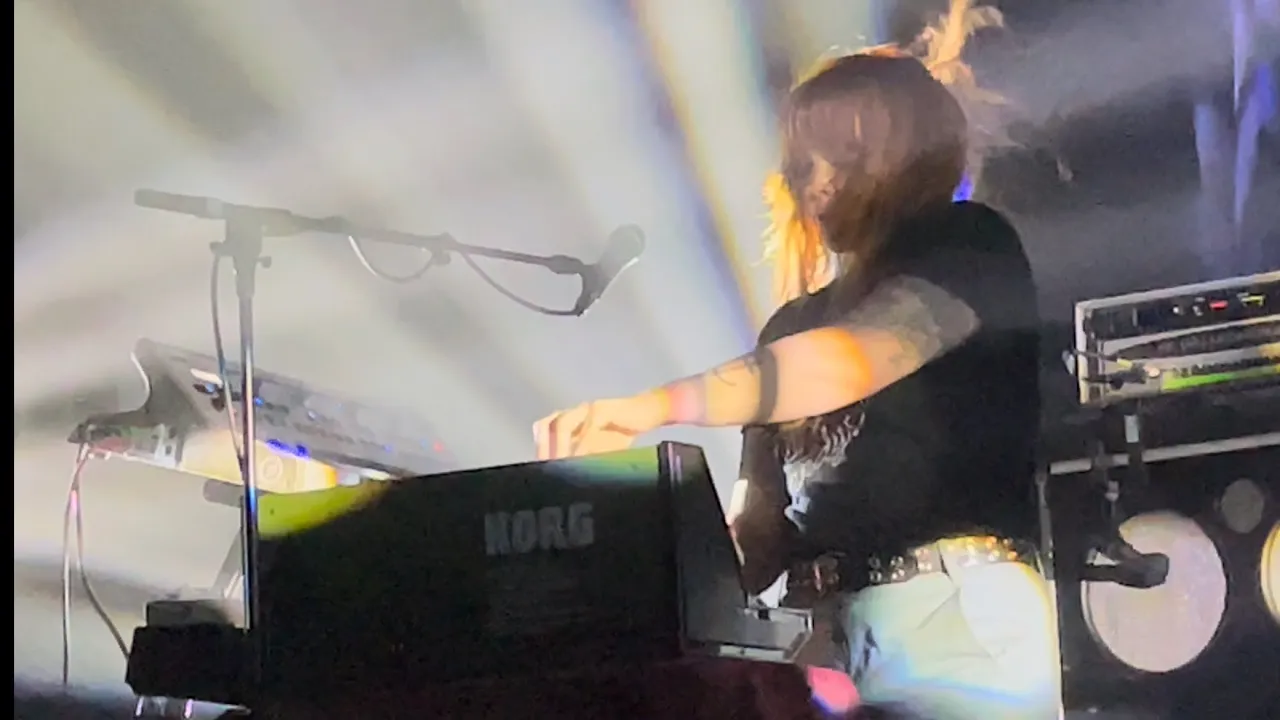 The Dandy Warhols - Holding Me Up (Outro only jam) AtlantA, GA 2023