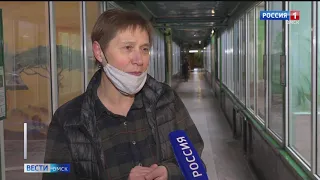 Омск завалило непроданными елками