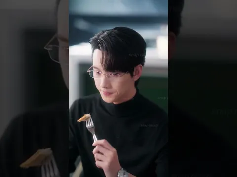 She thinks I hate it… guess I’ll sneak a bite 😎💕#lpyq42 #flickreels #cdrama #drama