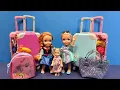 Download Lagu Packing the bags ! Elsa \u0026 Anna toddlers - getting ready for a trip - baggage - Barbie dolls