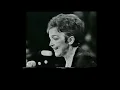 Je ne regrette rien - Edith Piaf - 1962 - Live at Nimegue - with English Subtitles