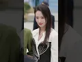 穷小伙求婚惨遭当街羞辱，眼看富二代搂着女友开始现场play！谁知下一秒觉醒逆天预知系统，一眼看穿彩票大奖逆袭千亿首富，更被性感美女总裁主动倒追求婚，昔日嫌弃他的前女友彻底悔疯！