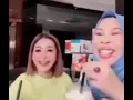 Stan Twitter two girls laughing
