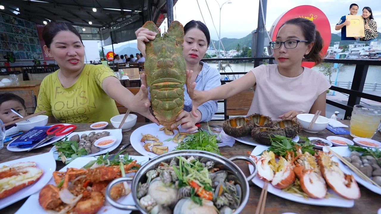 Ăn Tôm Mũ Ni Đỏ Khổng lồ gần 2kg Giá 7 Triệu ở Nha Trang Cùng khán giả kênh Phạm Dũng