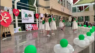 من احتفالات المولد النبوي فقرة عيوني تشتاقلو لطالبات الصف الخامس أ 