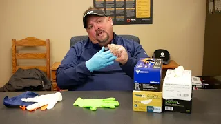Explaining The Differences Between Nitrile Latex and Vinyl Disposable Gloves