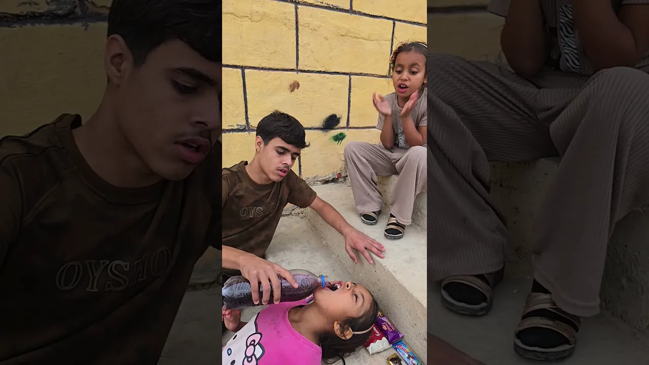 خافت من العصير😂😂