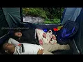 Download Lagu NEEM JE VROUW MEE OP KAMP - Hevige regen, koude lucht, donkere nachten. Alles voelt warm aan met