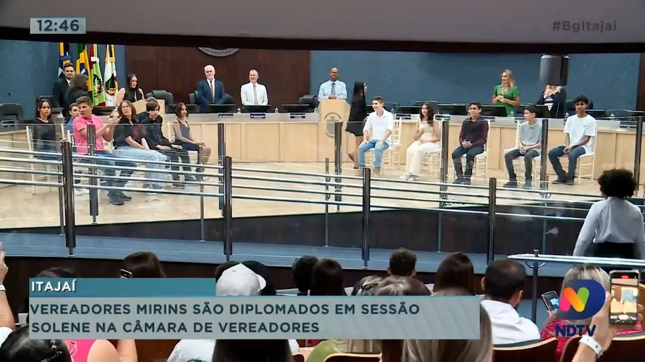 Vereadores Mirins são diplomados em sessão solene na Câmara de Vereadores de Itajaí