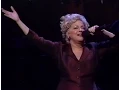 Download Lagu Bette Midler - Wind Beneath My Wings (Live Divine Miss Millenium)