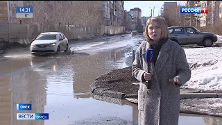 В Омске дорожные службы приступили к очистке улиц от талой воды