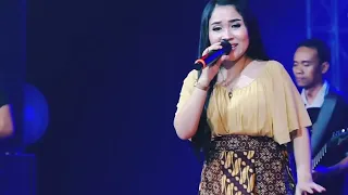 Download PAYUNG HITAM // TYA AGUSTIN (OFFICIAL LIVE MUSIC) MP3