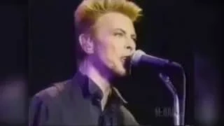 David Bowie With Dave Grohl Seven Years In Tibet Madison Square Garden 1997  David Bowie With Dave Grohl Seven Years In Tibet Madison Square Garden 1997